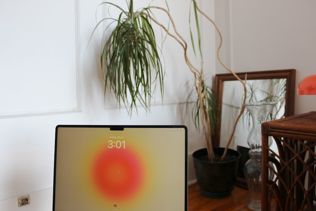Read Without the Noise: Focus Mode Explained
