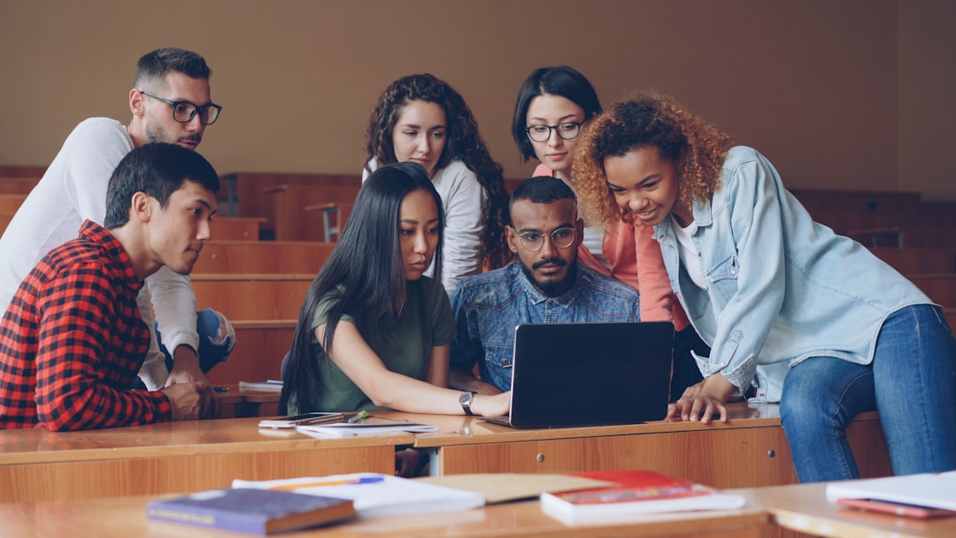 Run a Peer Learning Circle With a Shared Reading List