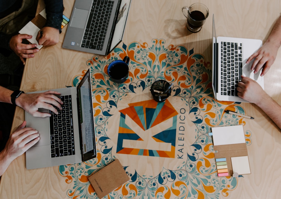 Why More Teams Read and Listen in Meetings